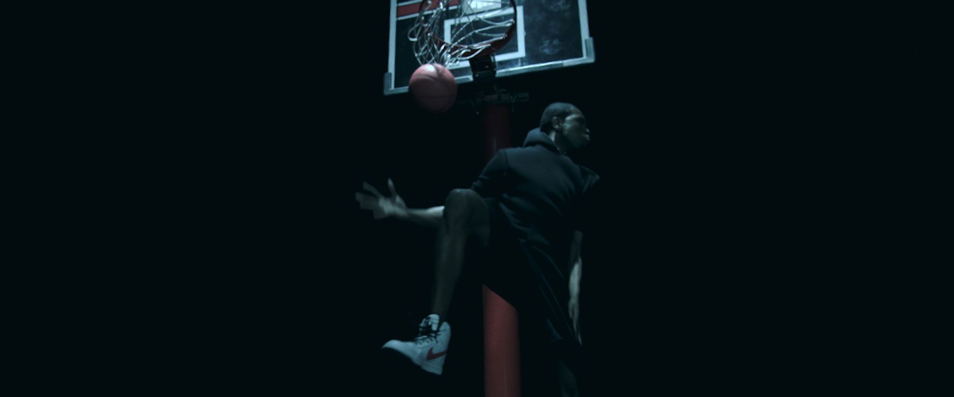 UNDEFEATED X NIKELAB DUNK LUX ‘COURTVISION'